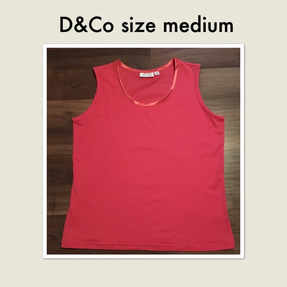 D&Co sleeveless top size medium